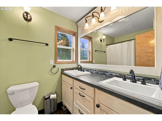 26129 Ne C C LANDON Rd, Yacolt, WA 98675
