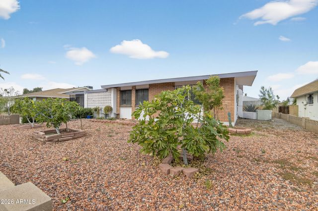 10548 W CARON Drive, Sun City, AZ 85351