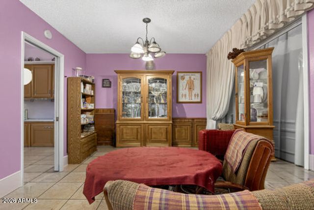 10548 W CARON Drive, Sun City, AZ 85351