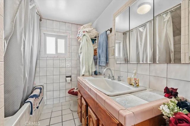 2823 E 6th, Los Angeles, CA 90023