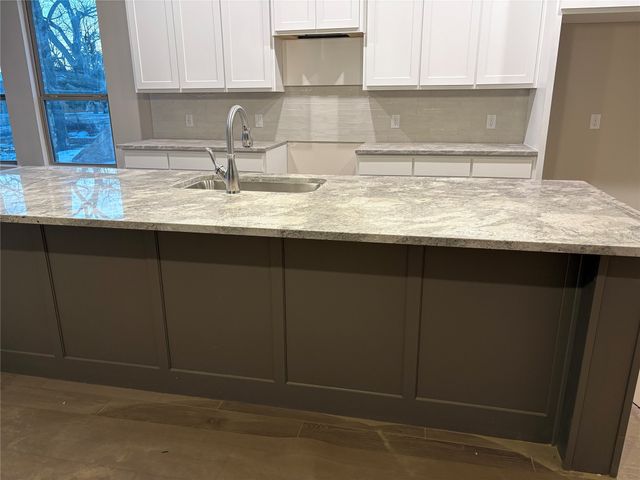 481 W Jefferson Street, Van Alstyne, TX 75495