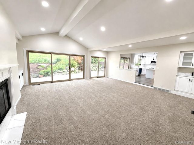 650 Deerfield Court, Rochester Hills, MI 48309