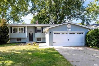 611 NORTHBROOK Drive, Davenport, IA 52806