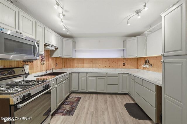 3770 E Ruth Drive, Wasilla, AK 99654