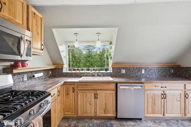 3770 E Ruth Drive, Wasilla, AK 99654