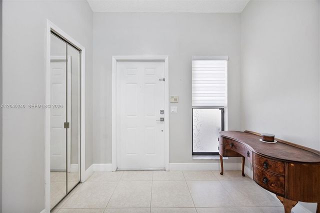 4870 Hawkes Bluff Ave, Davie, FL 33331