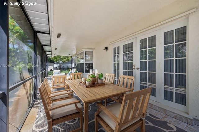 4870 Hawkes Bluff Ave, Davie, FL 33331