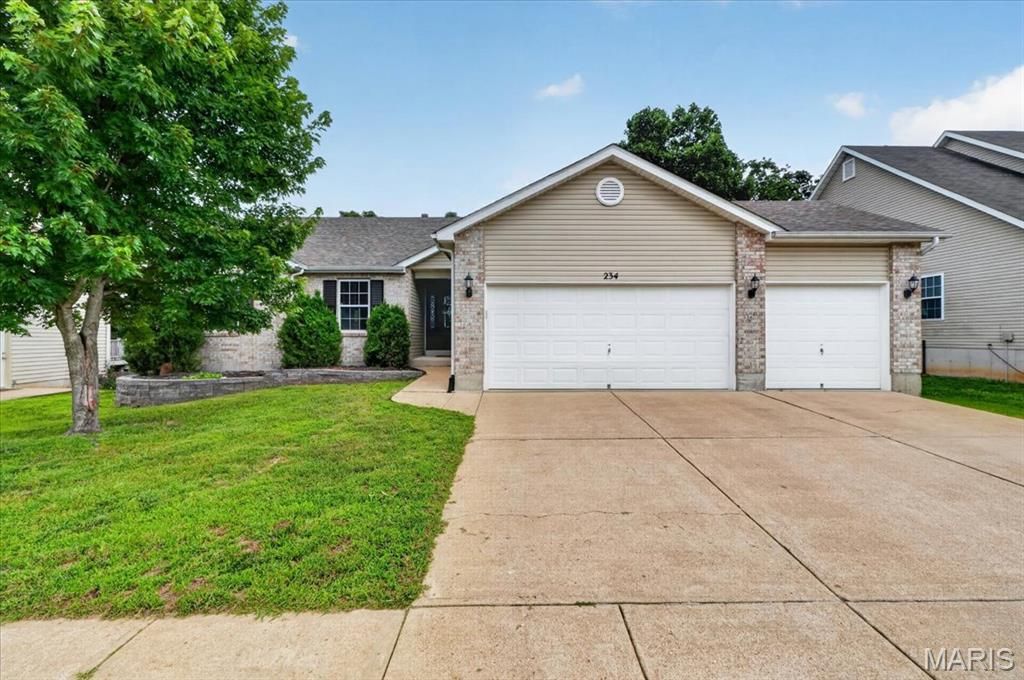 234 Romaine Spring View, St Louis, MO 63026