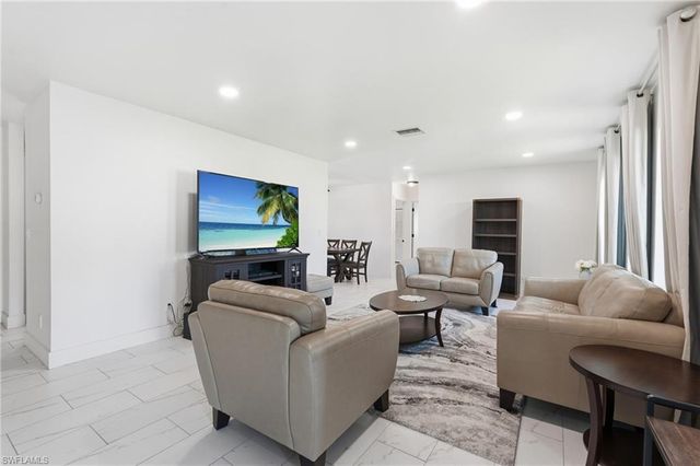 1446 SE 13th ST, Cape Coral, FL 33990