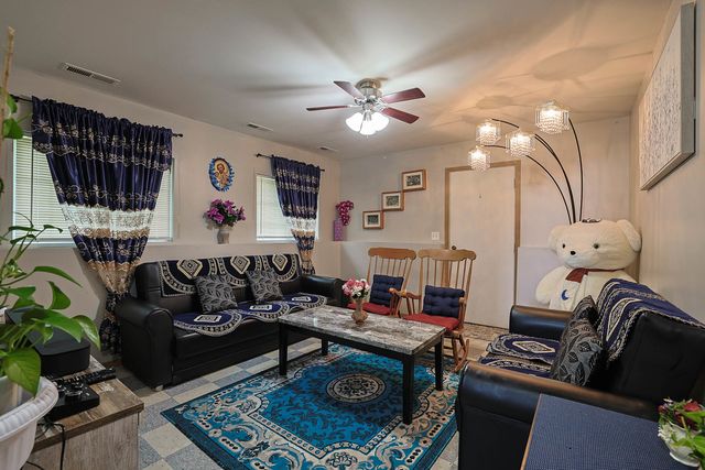 15 N Frolic Avenue, Waukegan, IL 60085