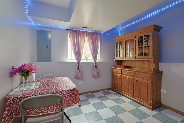 15 N Frolic Avenue, Waukegan, IL 60085