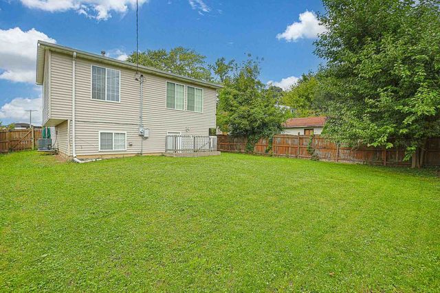 15 N Frolic Avenue, Waukegan, IL 60085