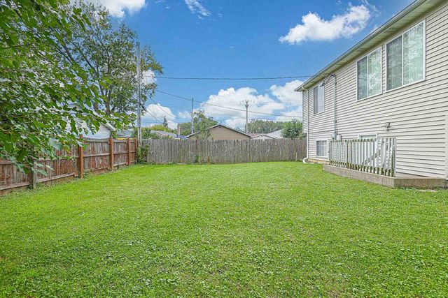 15 N Frolic Avenue, Waukegan, IL 60085