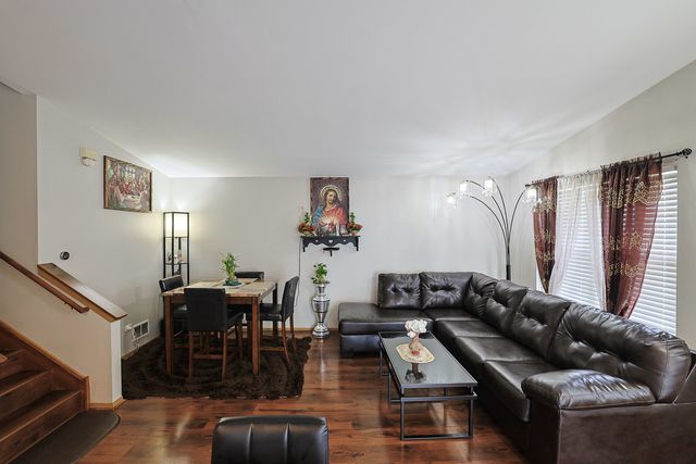 15 N Frolic Avenue, Waukegan, IL 60085