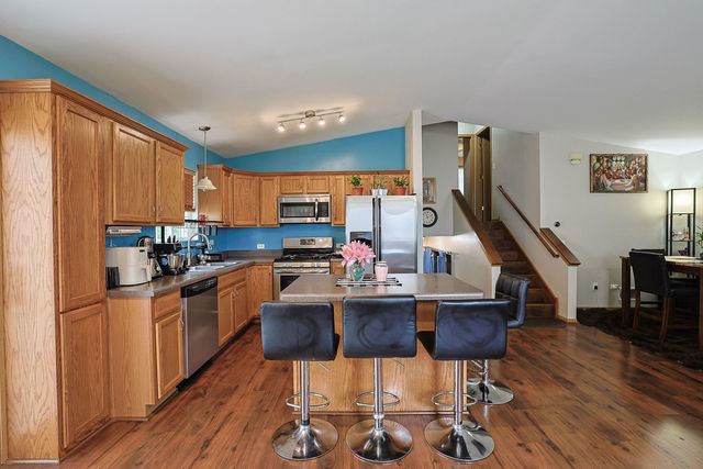 15 N Frolic Avenue, Waukegan, IL 60085