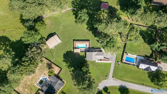 13 West Road, Fayetteville, TN 37334