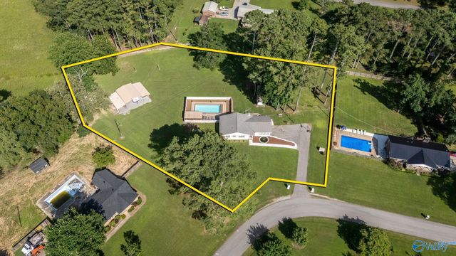 13 West Road, Fayetteville, TN 37334