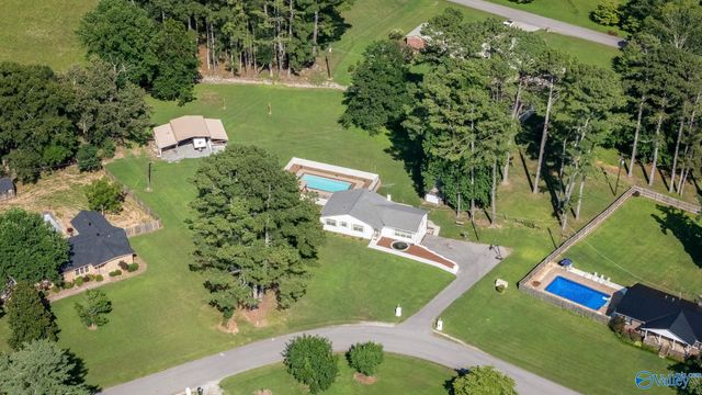 13 West Road, Fayetteville, TN 37334