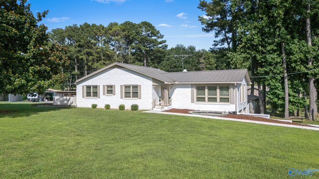 13 West Road, Fayetteville, TN 37334
