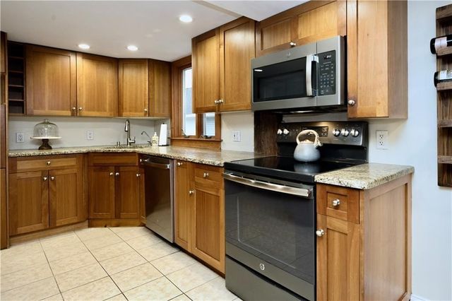 182 Hines Road, Cumberland, RI 02864