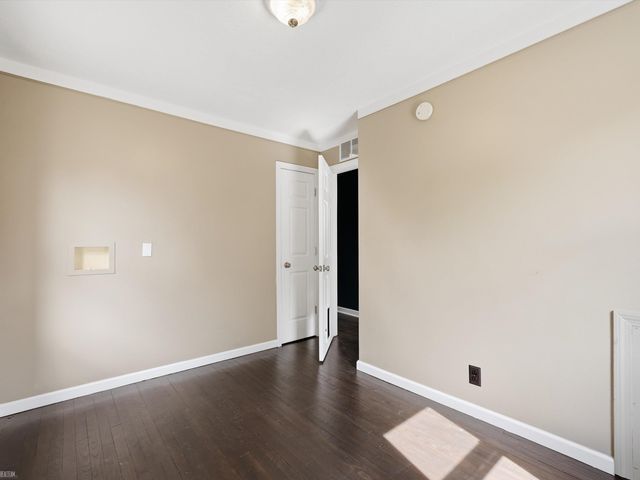32629 Donnelly Street, Garden City, MI 48135