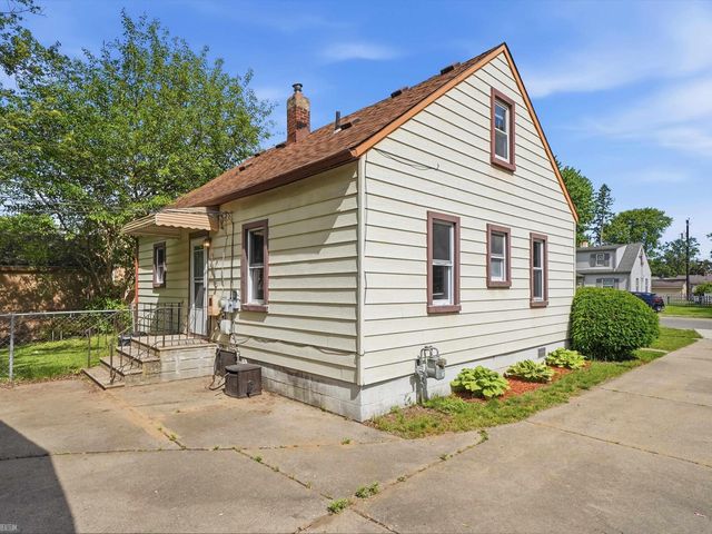 32629 Donnelly Street, Garden City, MI 48135