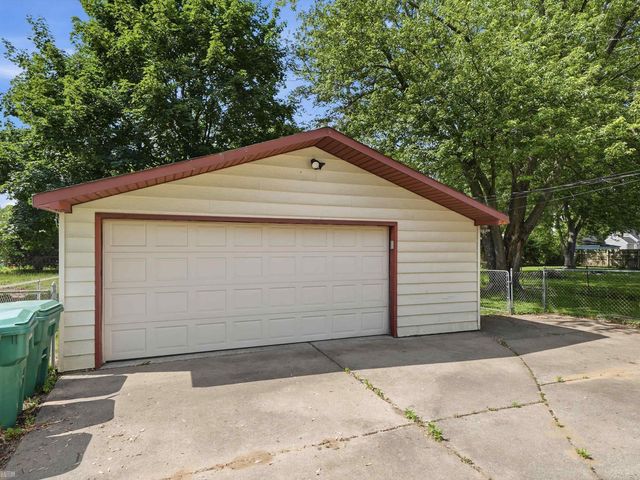 32629 Donnelly Street, Garden City, MI 48135