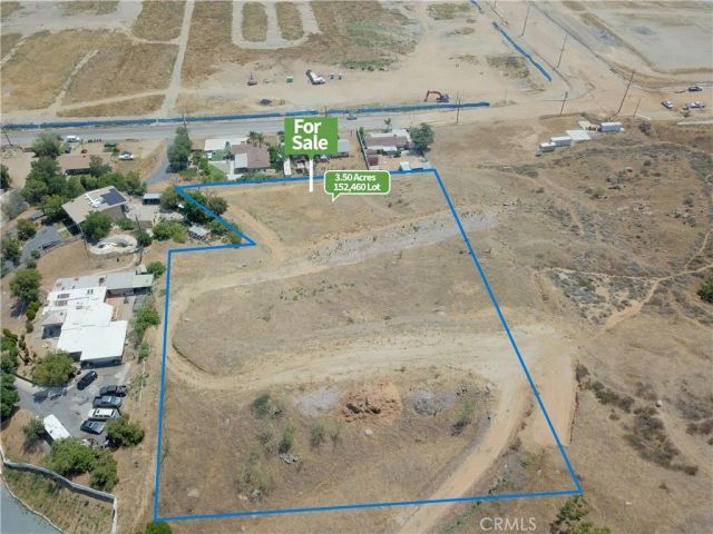 11200 Locust Ave, Bloomington, CA 92316