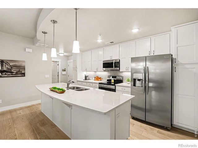 4780 Hahns Peak Drive 102, Loveland, CO 80538