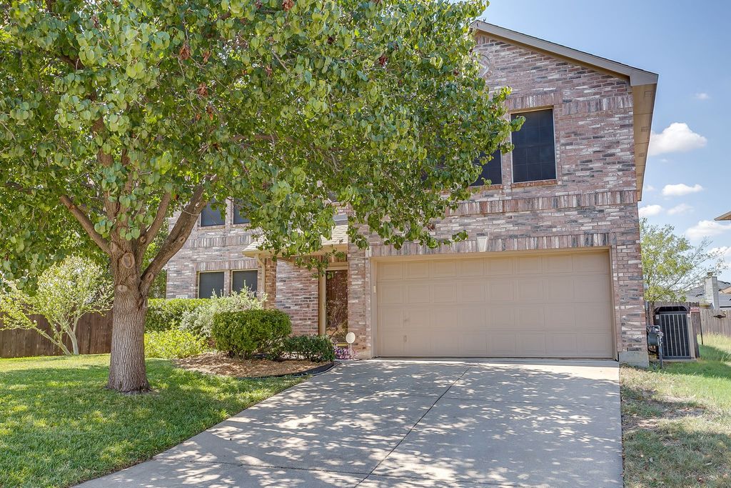 332 Sunset Oaks Drive, Fort Worth, TX 76112 — photo 3