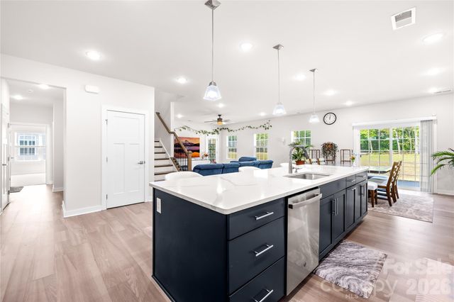832 Dogwood Creek Lane, Indian Trail, NC 28079