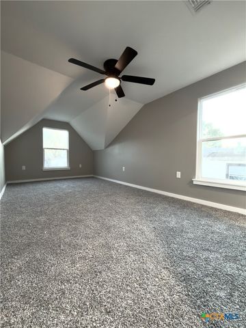 1312 E Anaqua Avenue, Victoria, TX 77901