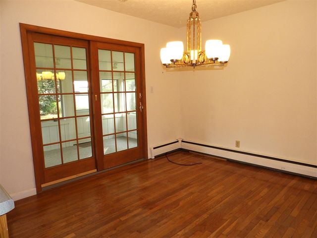 12 Bishop Avenue, Coldwater, MI 49036