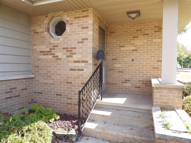 12 Bishop Avenue, Coldwater, MI 49036