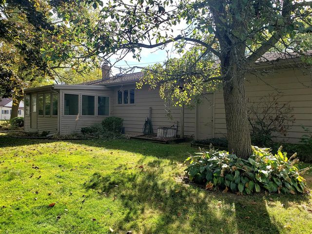 12 Bishop Avenue, Coldwater, MI 49036