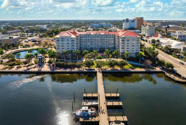 808 3RD AVENUE W 402, Bradenton, FL 34205