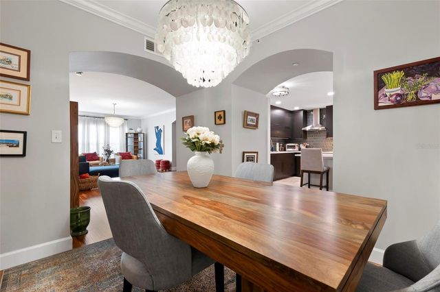 808 3RD AVENUE W 402, Bradenton, FL 34205