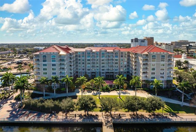 808 3RD AVENUE W 402, Bradenton, FL 34205