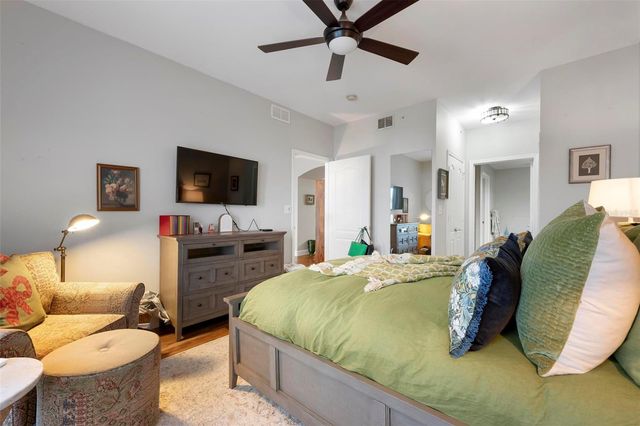 808 3RD AVENUE W 402, Bradenton, FL 34205