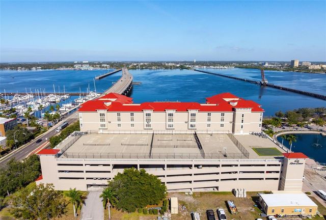 808 3RD AVENUE W 402, Bradenton, FL 34205