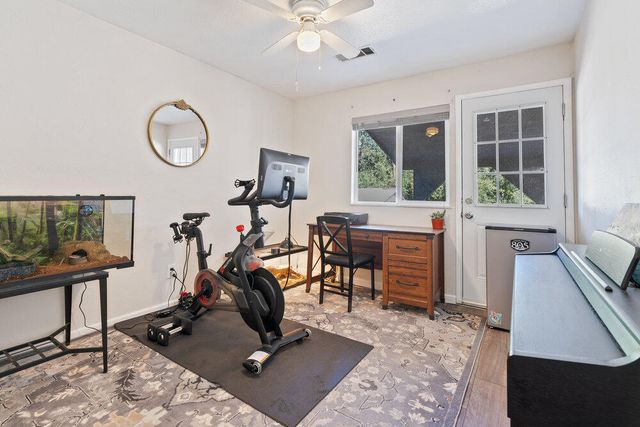 5367 Rosswood Lane, Redding, CA 96001