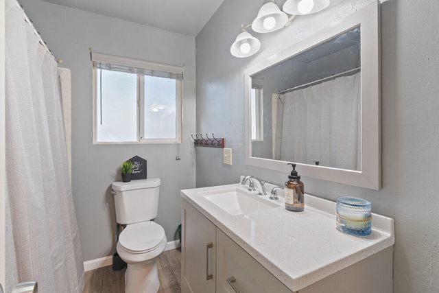 5367 Rosswood Lane, Redding, CA 96001