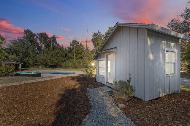 5367 Rosswood Lane, Redding, CA 96001