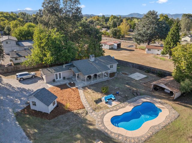 5367 Rosswood Lane, Redding, CA 96001