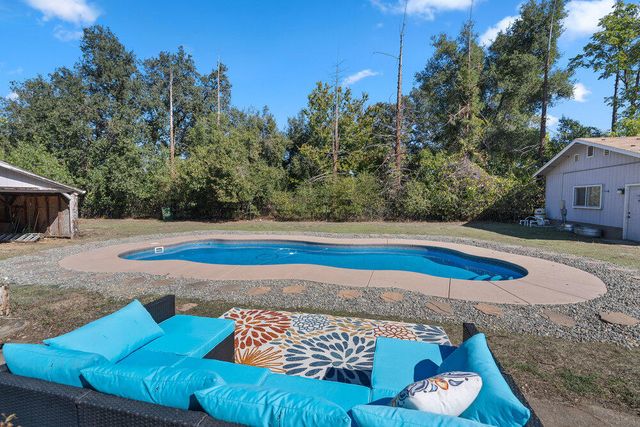 5367 Rosswood Lane, Redding, CA 96001