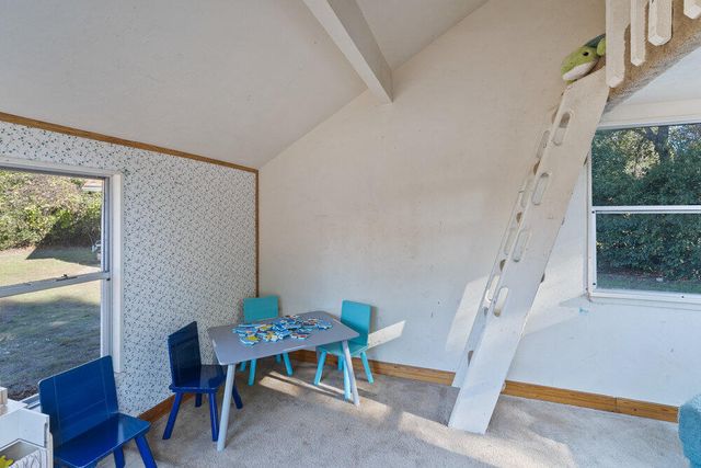 5367 Rosswood Lane, Redding, CA 96001