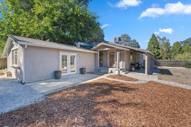 5367 Rosswood Lane, Redding, CA 96001