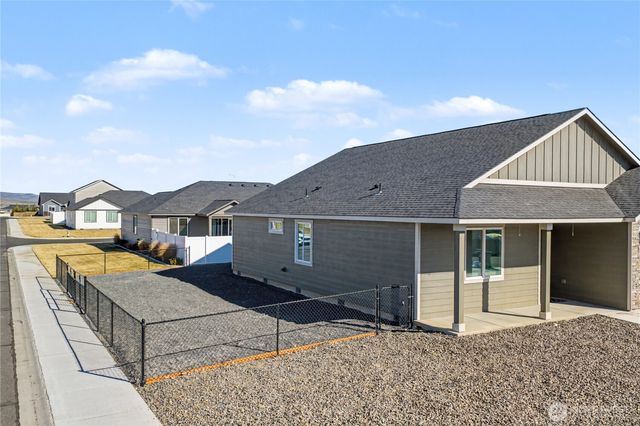 907 NE 5th Avenue, Ephrata, WA 98823