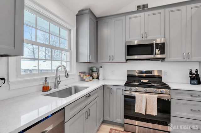 32 Kline Boulevard, Colonia, NJ 07067