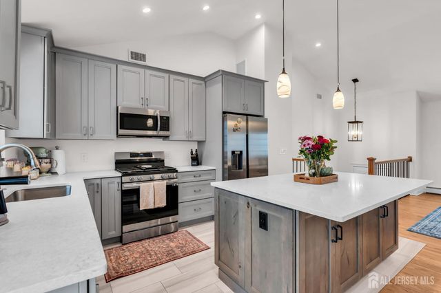 32 Kline Boulevard, Colonia, NJ 07067